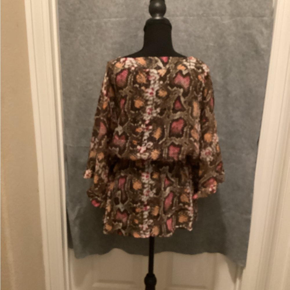 Lane Bryant Brown and Red Patterned Blouse. (C8) - Picture 3 of 6